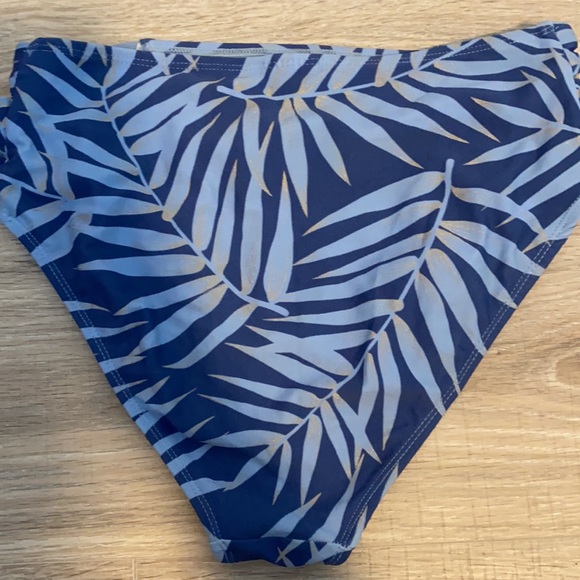 High waisted swimsuit bottoms - Picture 2 of 3